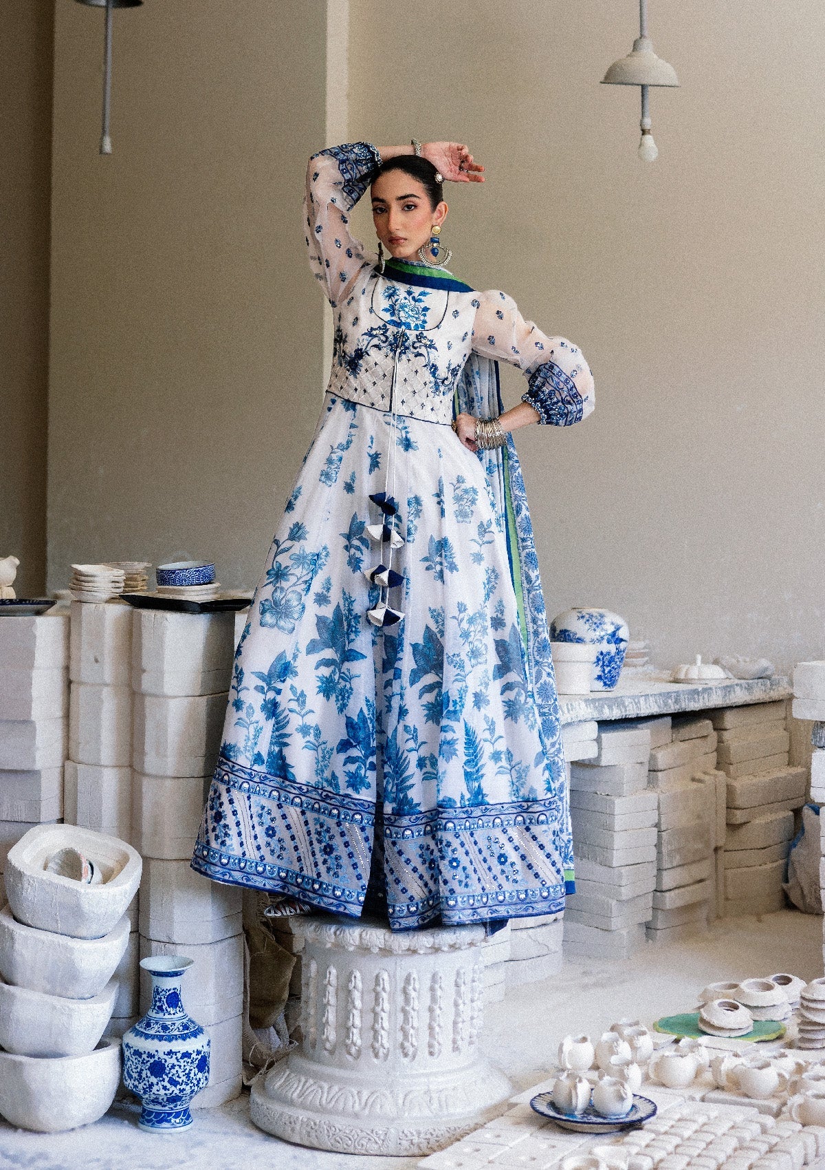 Aik Atelier | Lady Aik 26 | Lady Aik - Look B2605