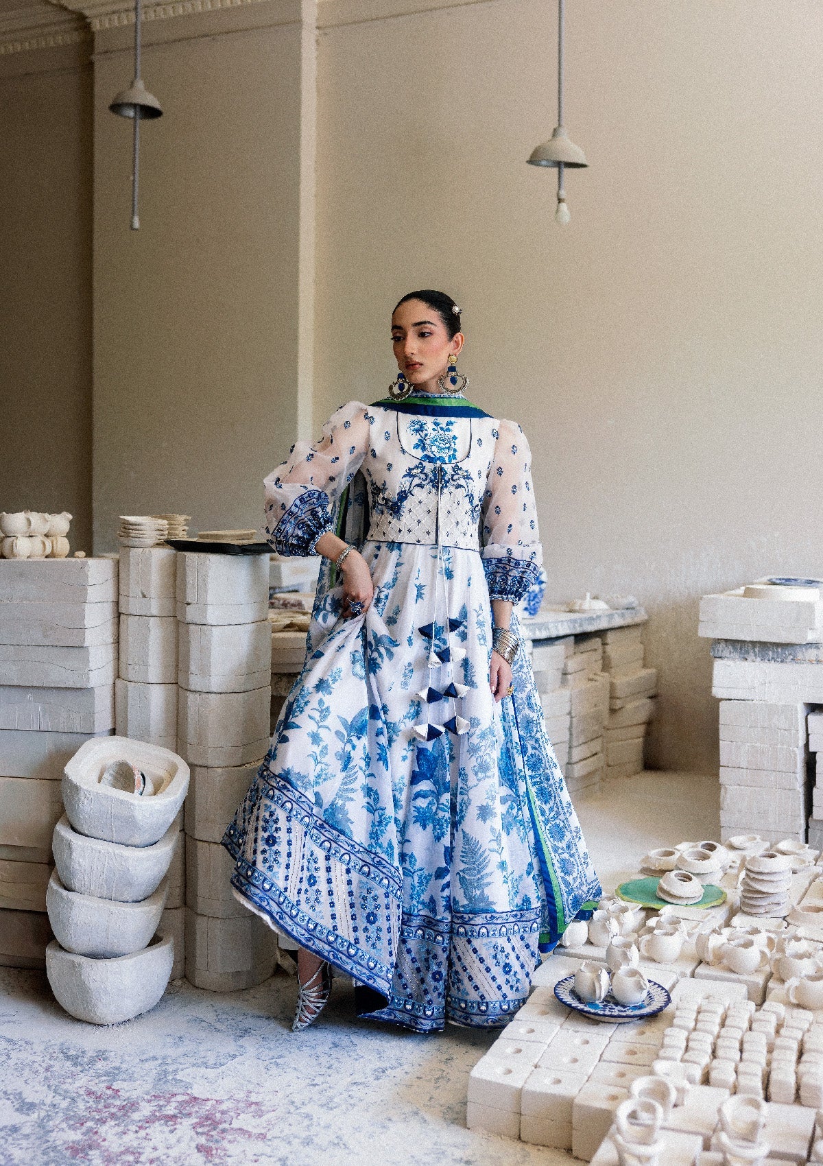 Aik Atelier | Lady Aik 26 | Lady Aik - Look B2605, image 4