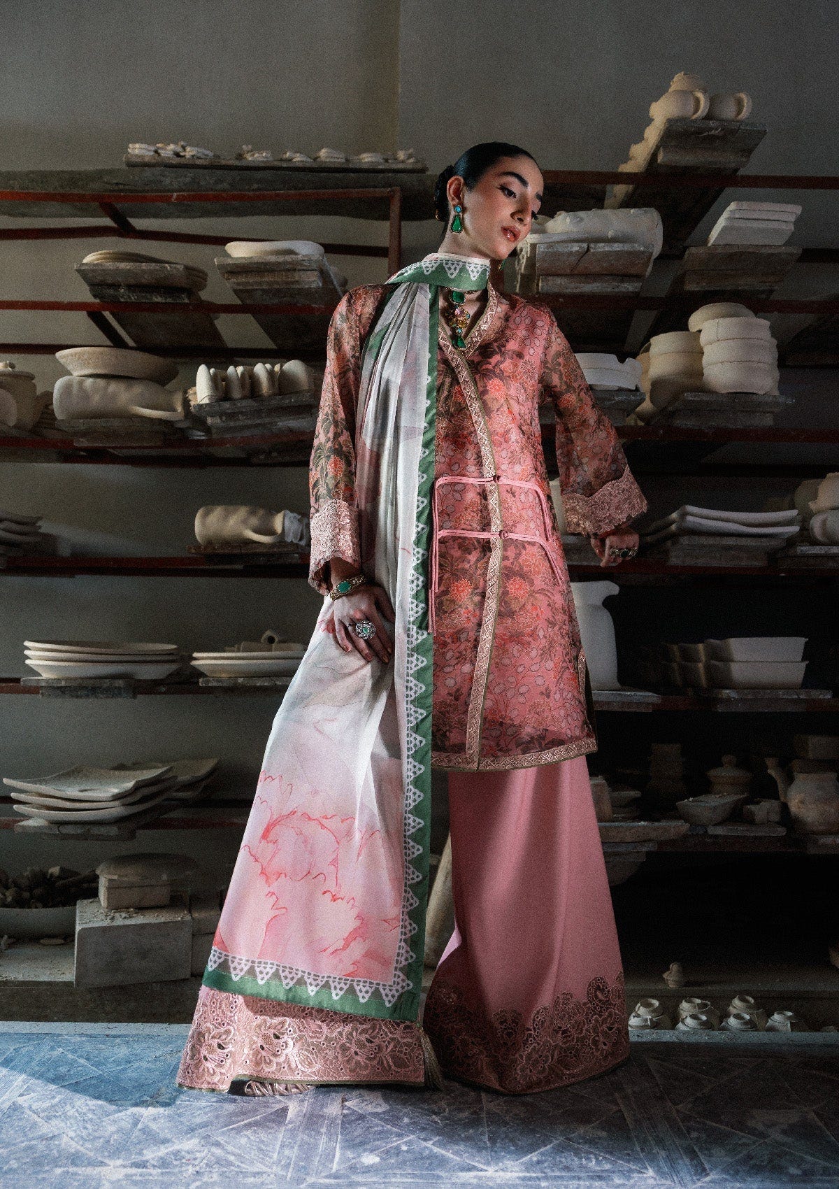 Aik Atelier | Lady Aik 26 | Lady Aik - Look B2609