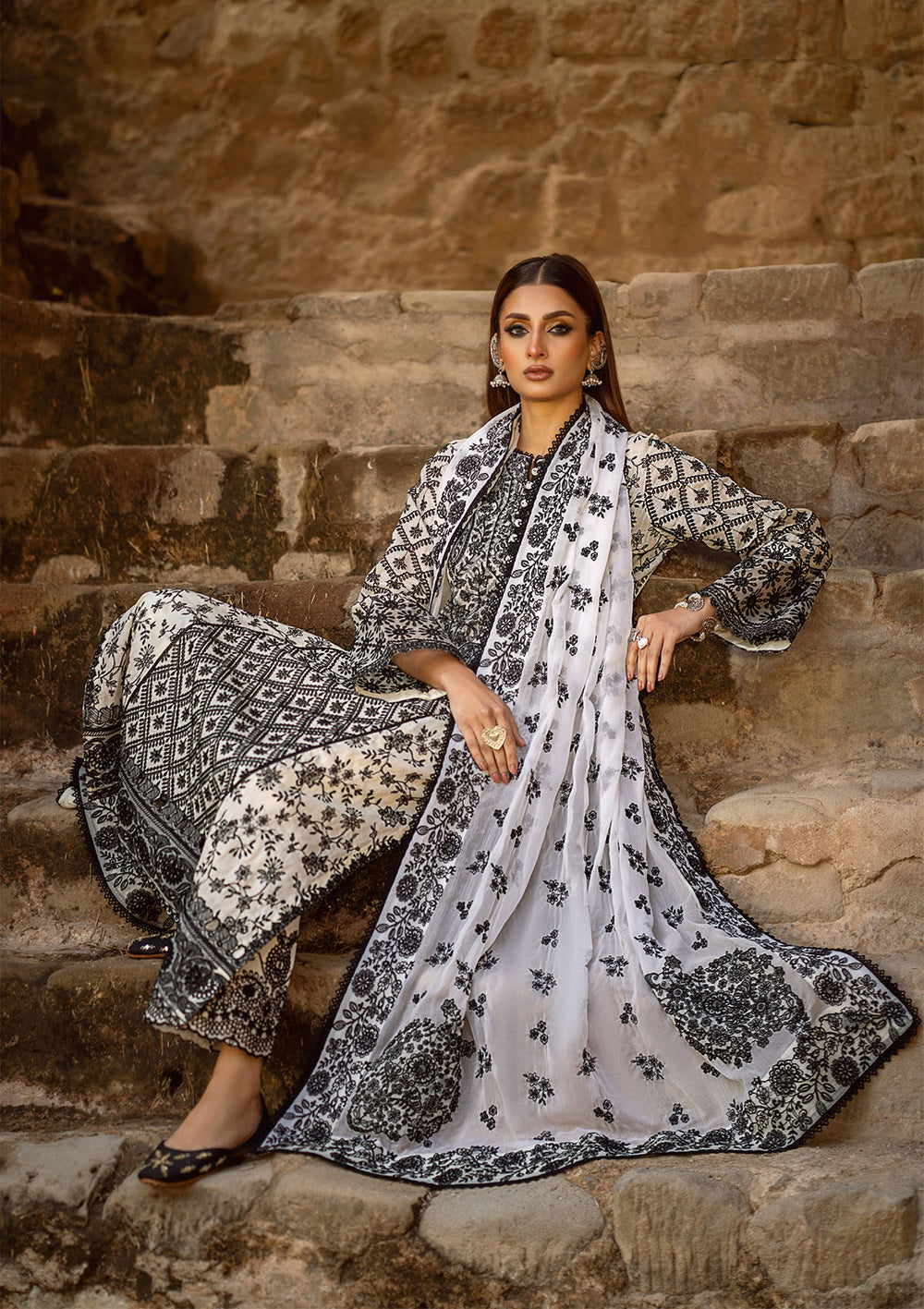 Aik Atelier | Pardes Lawn 24 | LOOK 01 by Designer Aik Atelier - House of Maryam - Pakistani Designer Ethnic Wear in {{ shop.shopifyCountryName }}