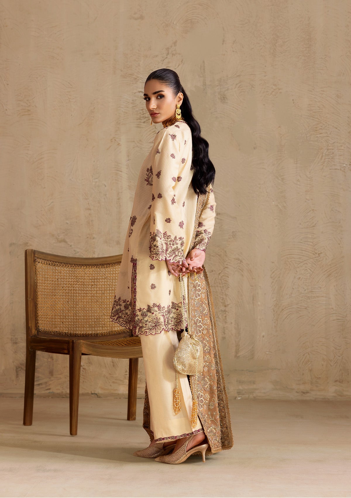 Aik Atelier Look 01 embroidered jacquard lawn suit, photo 2