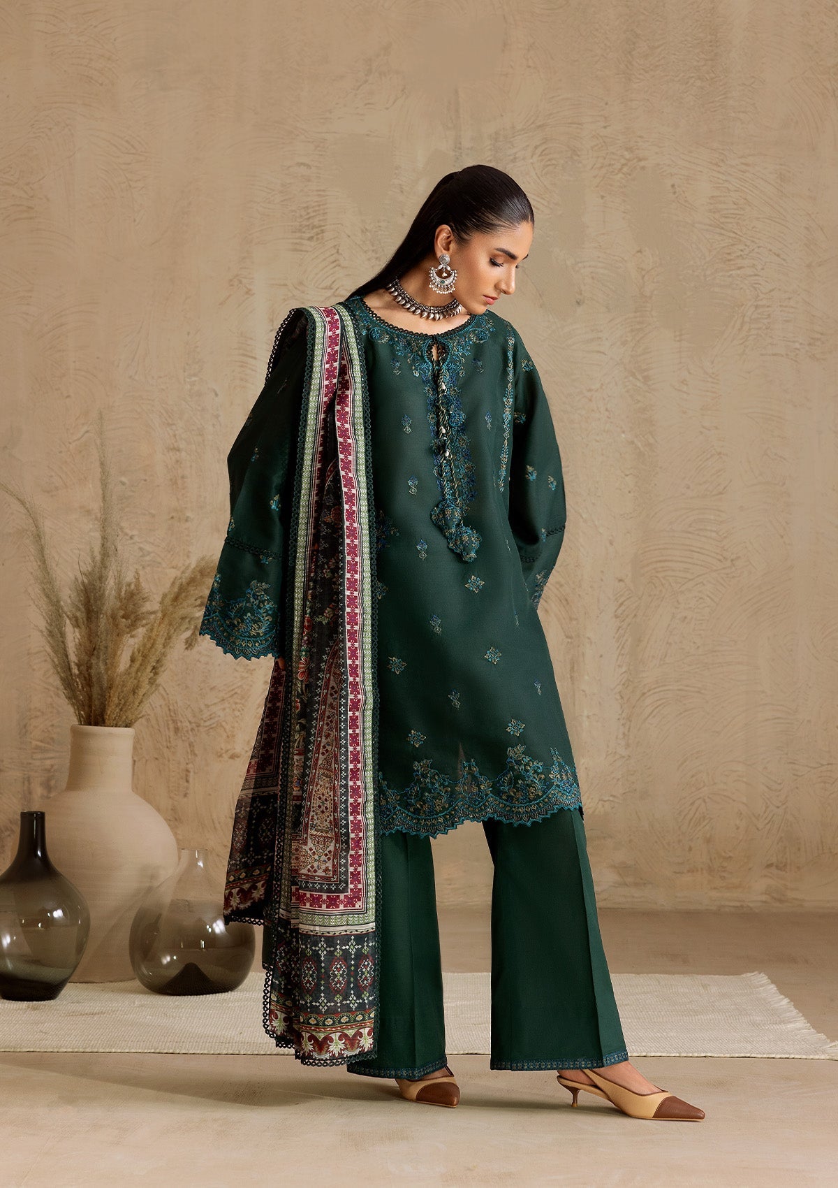Aik Atelier Look 07 embroidered lawn suit, photo 4