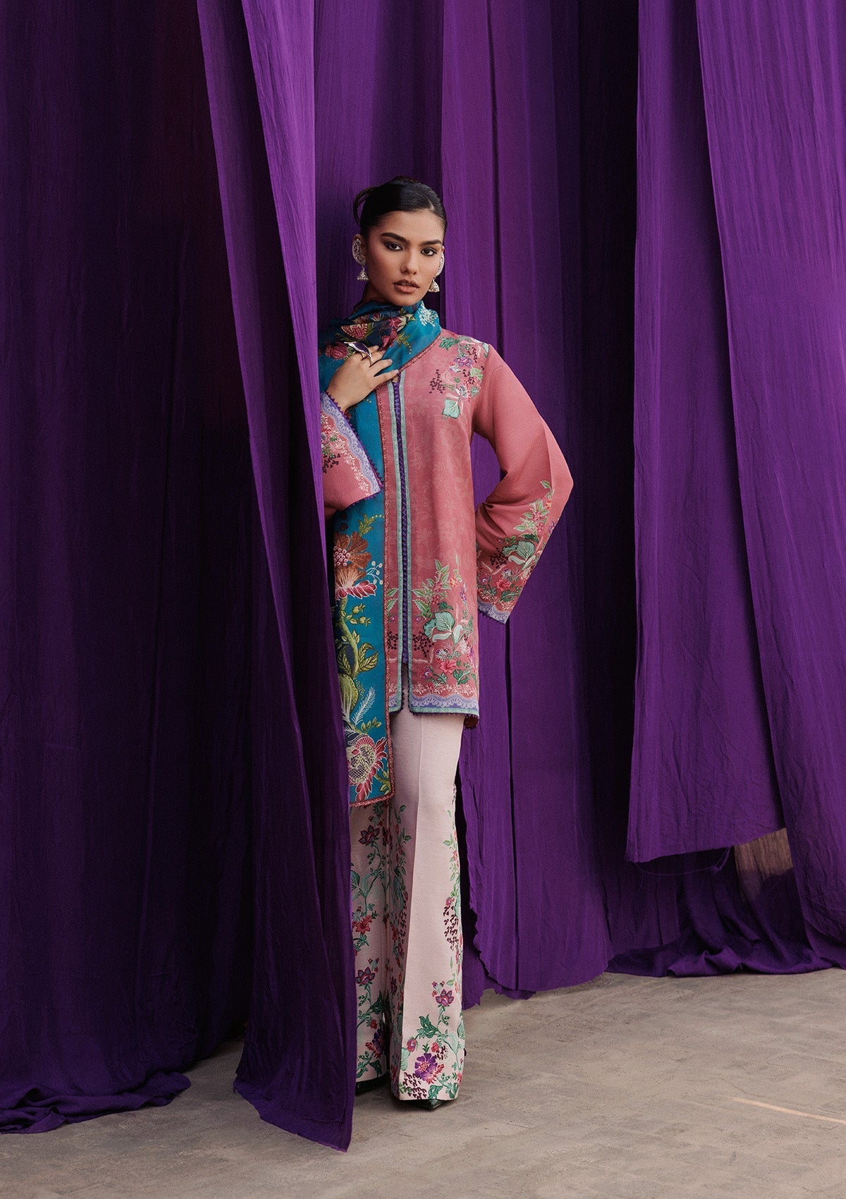 Aik Atelier | Roz Khaddar | AIK ROZ '25 D2 - LOOK 02-3