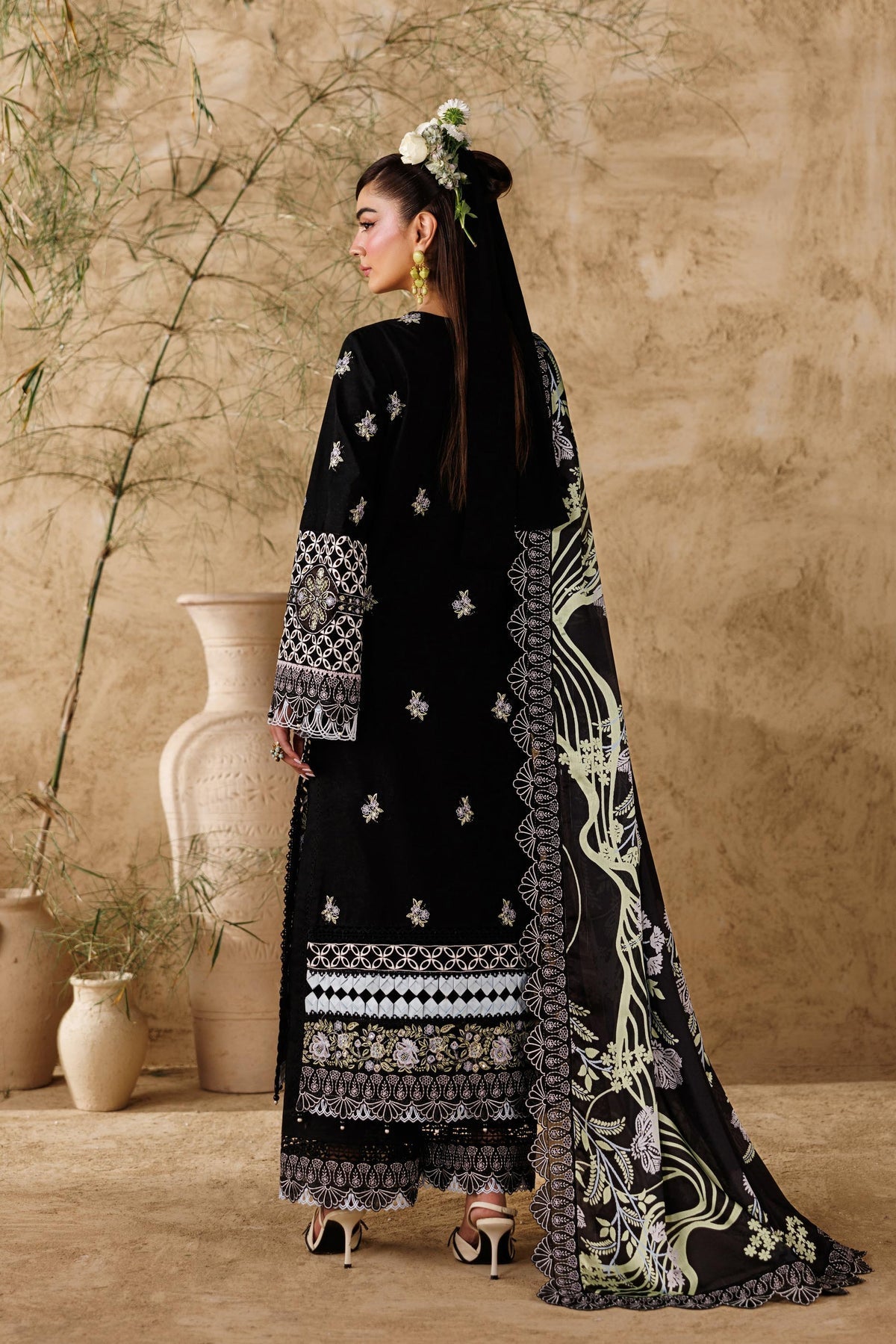 Akbar Aslam | Elea Lawn 26 | Alesse-Brand:Akbar Aslam-Type:Ladies Clothes-Black-Lawn-House of Maryam- Buy in UK, USA