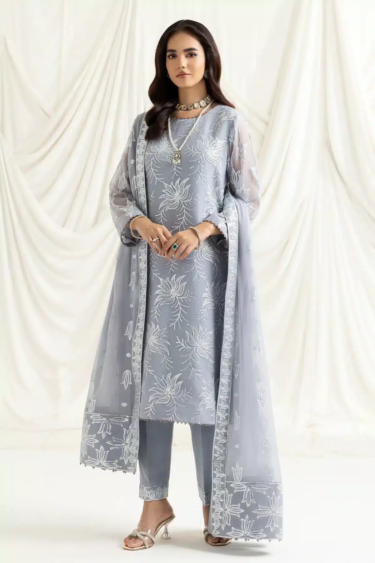 Alizeh | Dua Formals 23 | DUA-V02D05B-ELNAZ(GREY) by Designer Alizeh - House of Maryam - Pakistani Designer Ethnic Wear in {{ shop.shopifyCountryName }}