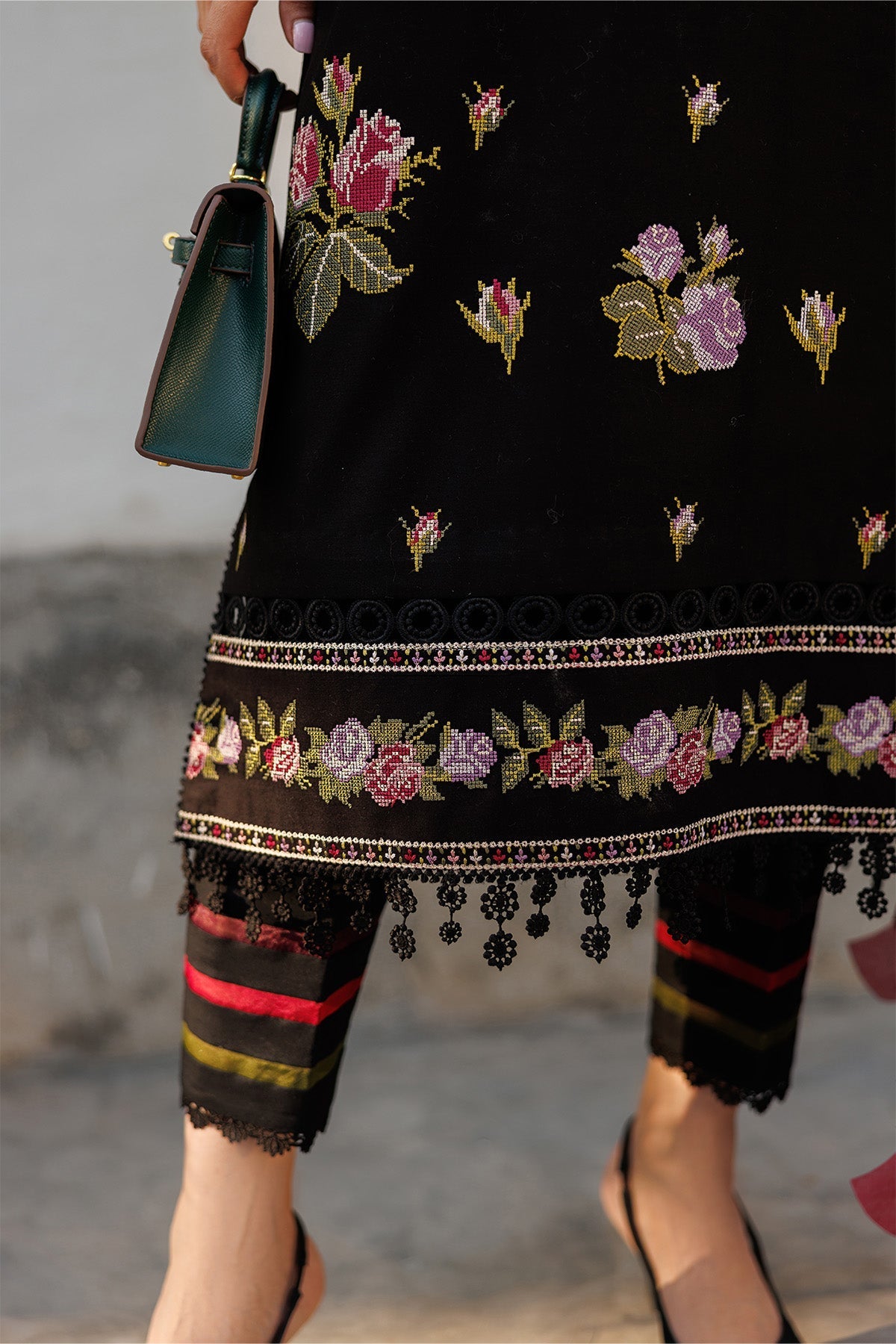 Alizeh | Eid Festive Lawn | AF-EL-7051-Vogue-Brand:Alizeh-Type:Ladies Clothes-Black-Lawn-House of Maryam- Buy in UK, USA