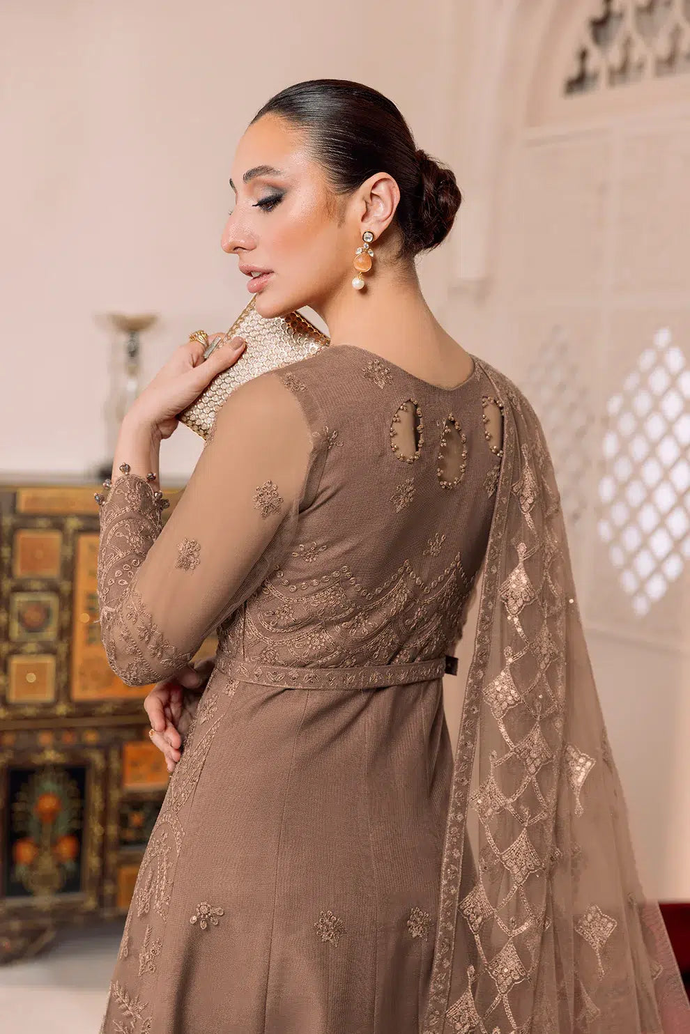 Alizeh | Dua Formals 23 | DUA-V01D05B- RYAN ( BEIGE )