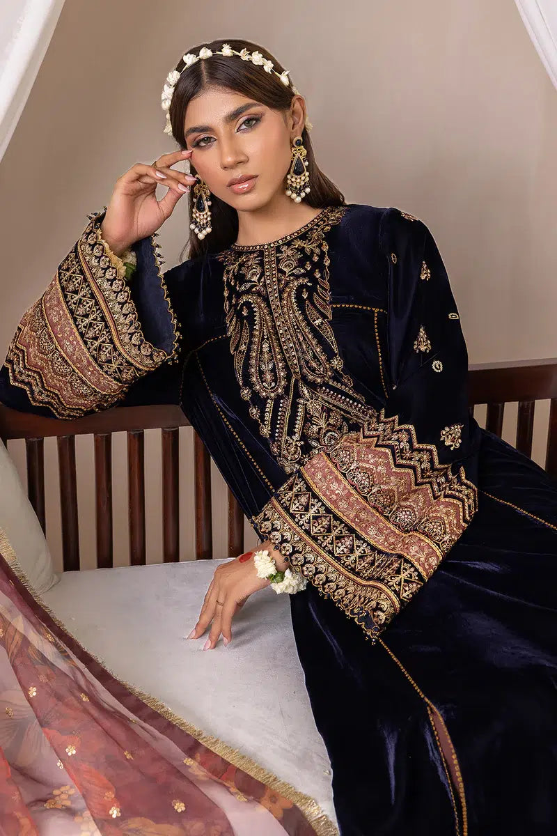 Baroque | Jahanara Luxury Velvet 23 | UF-424 by Designer Baroque - House of Maryam - Pakistani Designer Ethnic Wear in {{ shop.shopifyCountryName }}