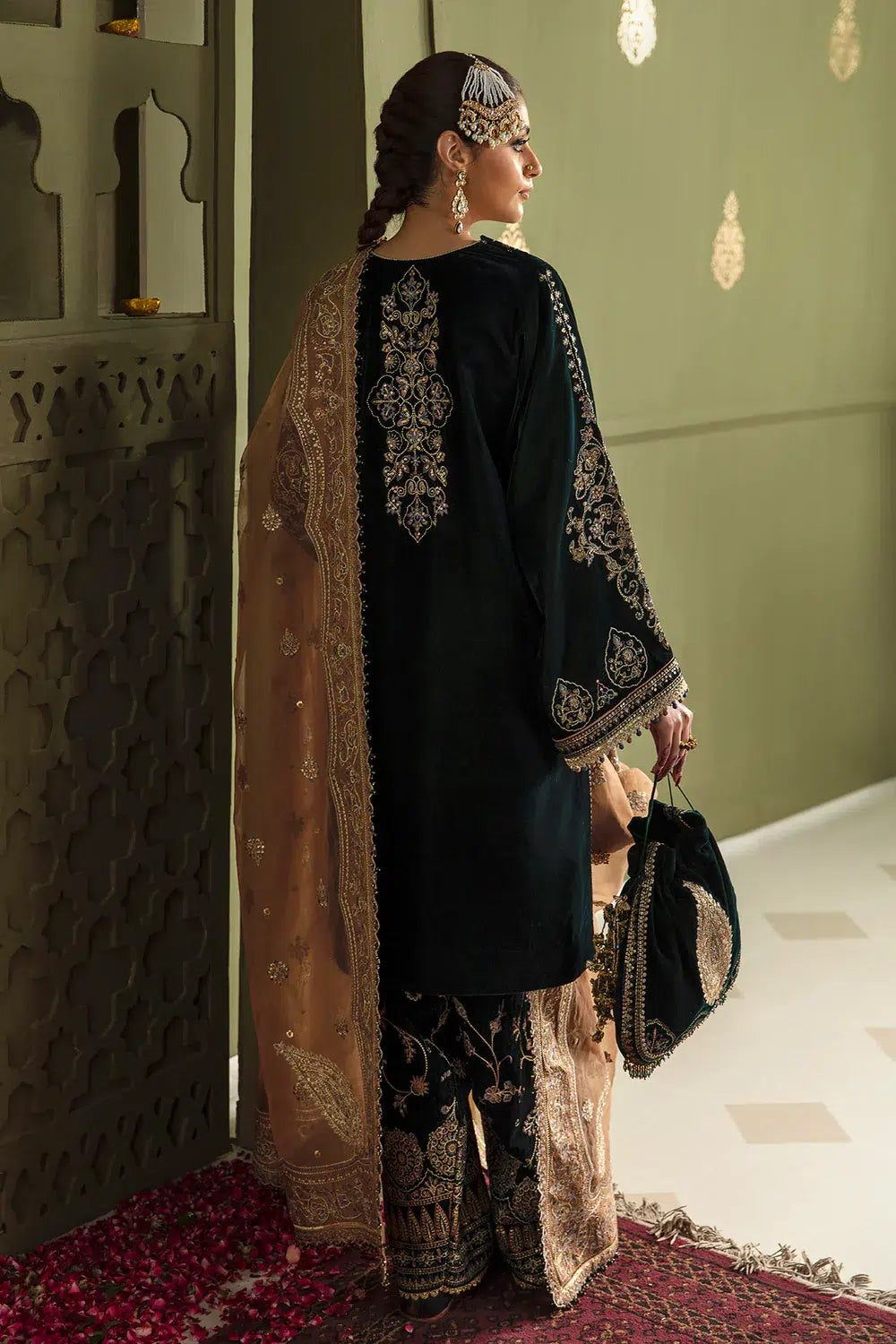 Baroque | Jahanara Luxury Velvet 23 | UF-464 by Designer Baroque - House of Maryam - Pakistani Designer Ethnic Wear in {{ shop.shopifyCountryName }}