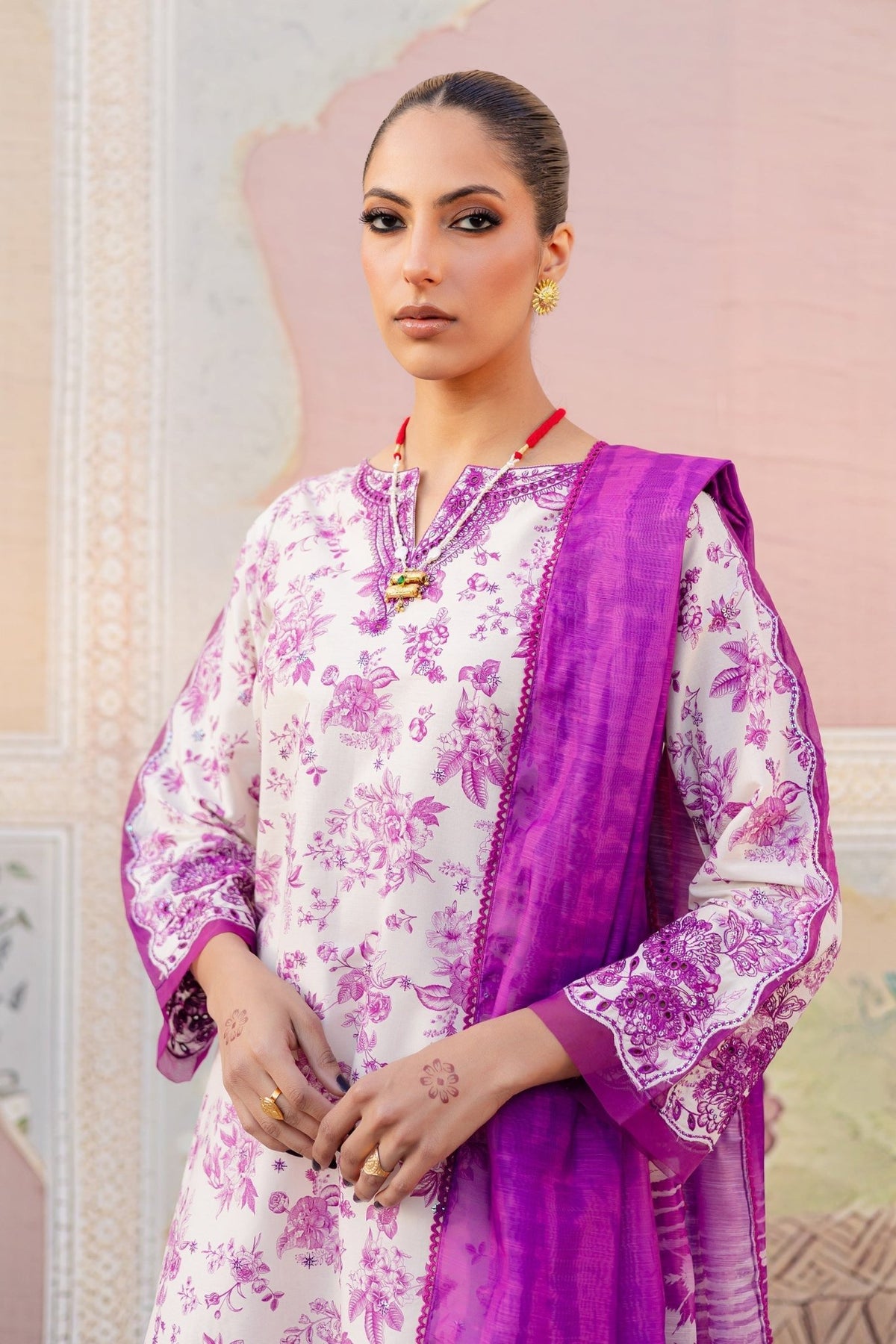 Batik | Chargbagh | Ferbera-Brand:Batik-Type:Ladies Clothes-Off White-Lawn-House of Maryam- Buy in UK, USA
