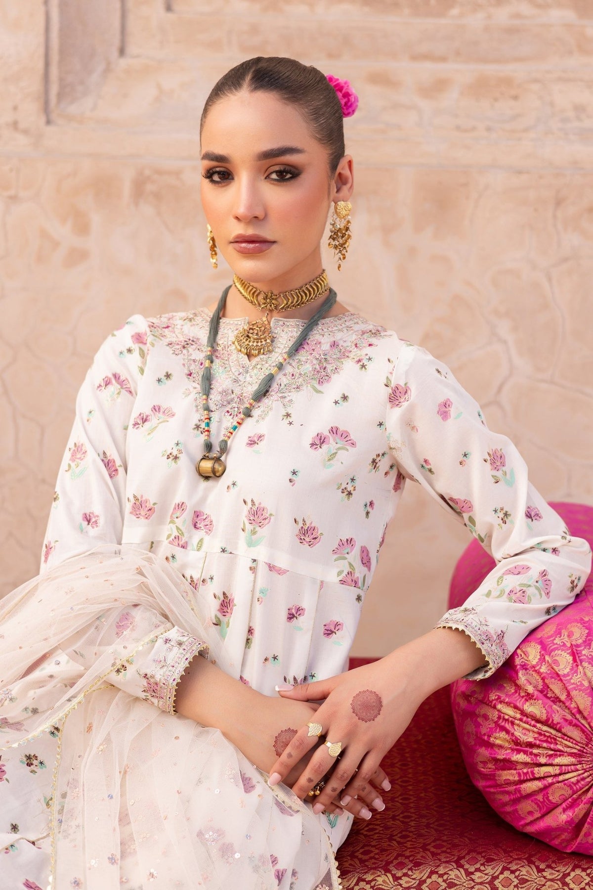 Batik | Chargbagh | Nayab-Brand:Batik-Type:Ladies Clothes-White-Lawn-House of Maryam- Buy in UK, USA