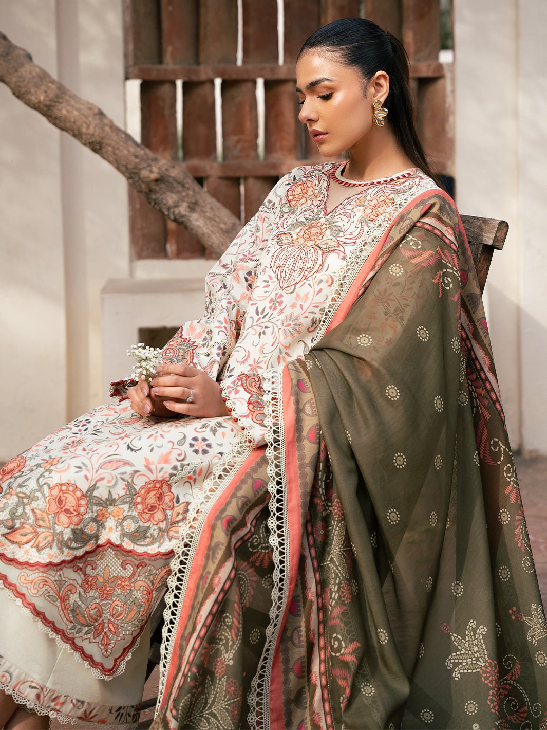 Bin Ilyas | Hazel Printed Lawn 25 | 2073 - A-Brand:Bin Ilyas-Type:Ladies Clothes-Off White-Lawn-House of Maryam- Buy in UK, USA