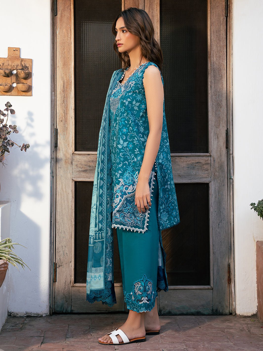 Bin Ilyas | Hazel Printed Lawn 25 | 2073 - B-Brand:Bin Ilyas-Type:Ladies Clothes-Sea Green-Lawn-House of Maryam- Buy in UK, USA