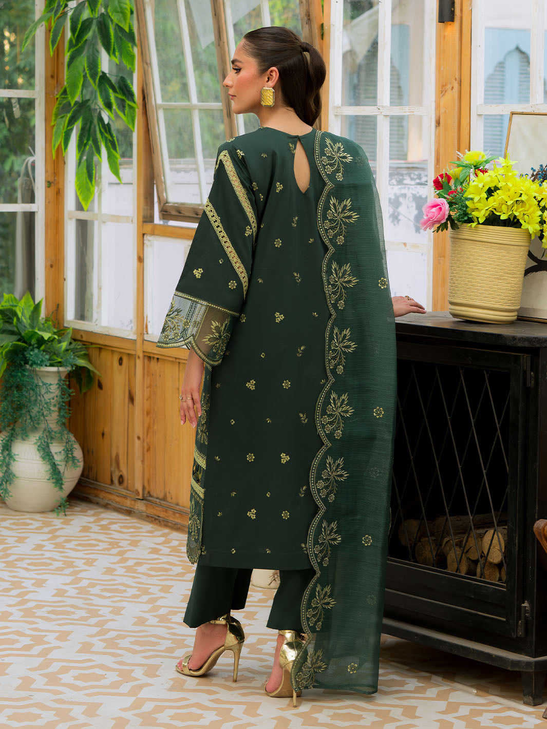 Mahnur | Bella Lawn 24 | BL - 06 -  Mahnur Luxury - Original Designer Dress - House of Maryam