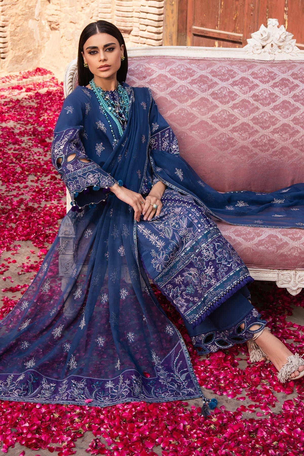 Alizeh | Rawayat Luxury Lawn 24 | Shehnaaz by Designer Alizeh - House of Maryam - Pakistani Designer Ethnic Wear in {{ shop.shopifyCountryName }}