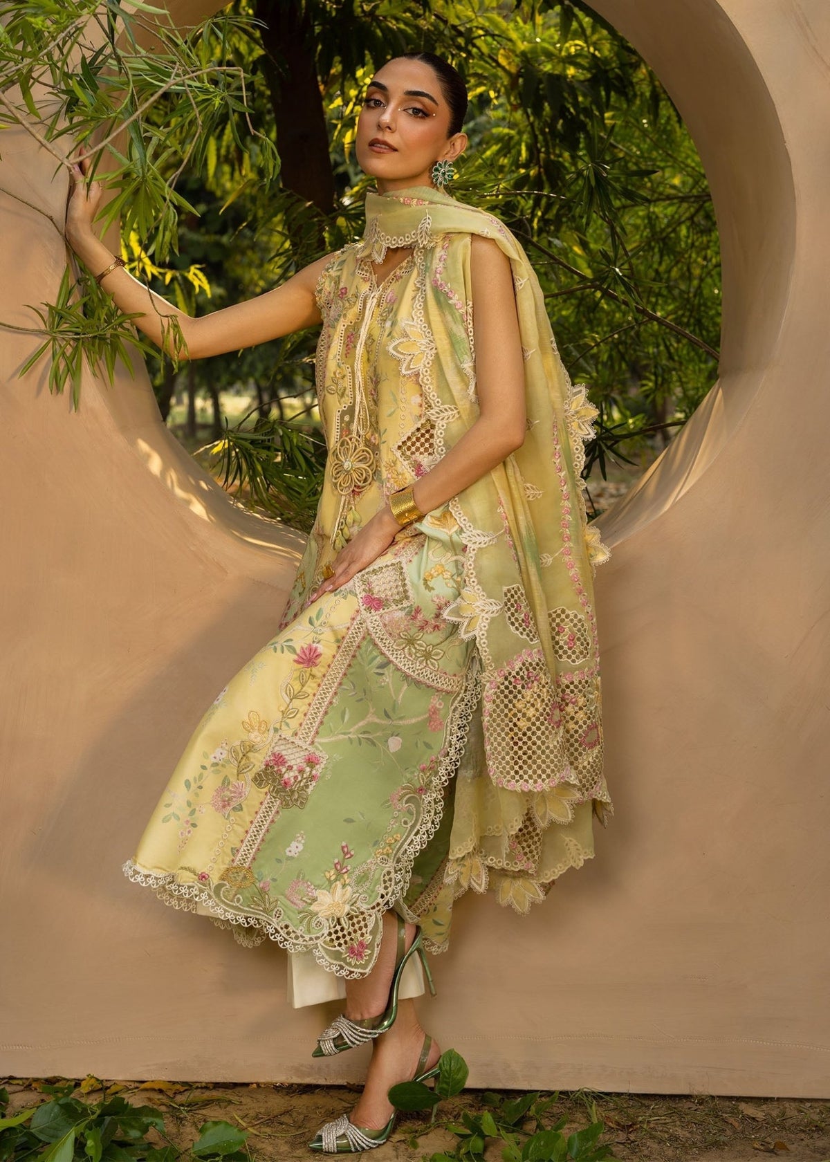 Crimson | Tasawar 25 | BONJOUR AND BLOOM - D4A-Brand:Crimson-Type:Ladies Clothes-Lemon Yellow-Organza-House of Maryam- Buy in UK, USA