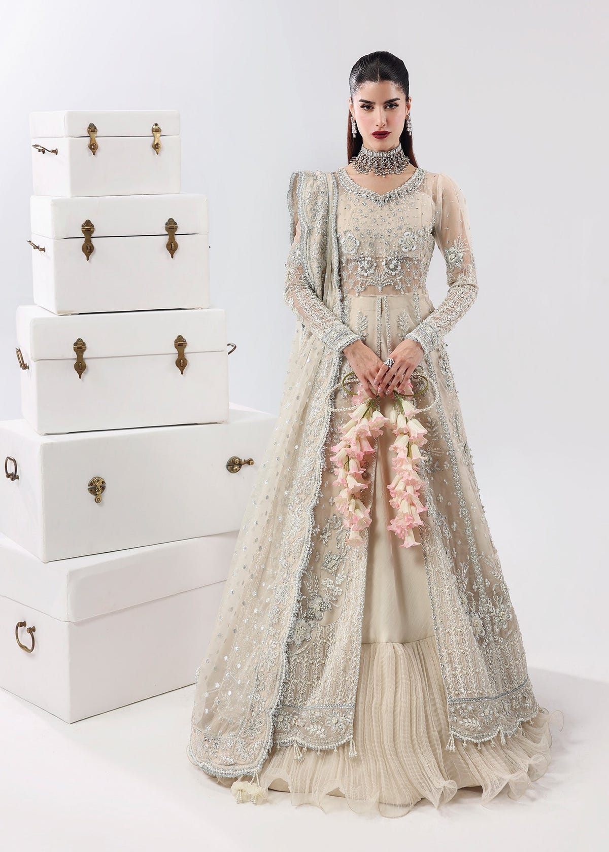 Sardinia | Lamore Luxury Handwork Edit 25 | Pearl Mist