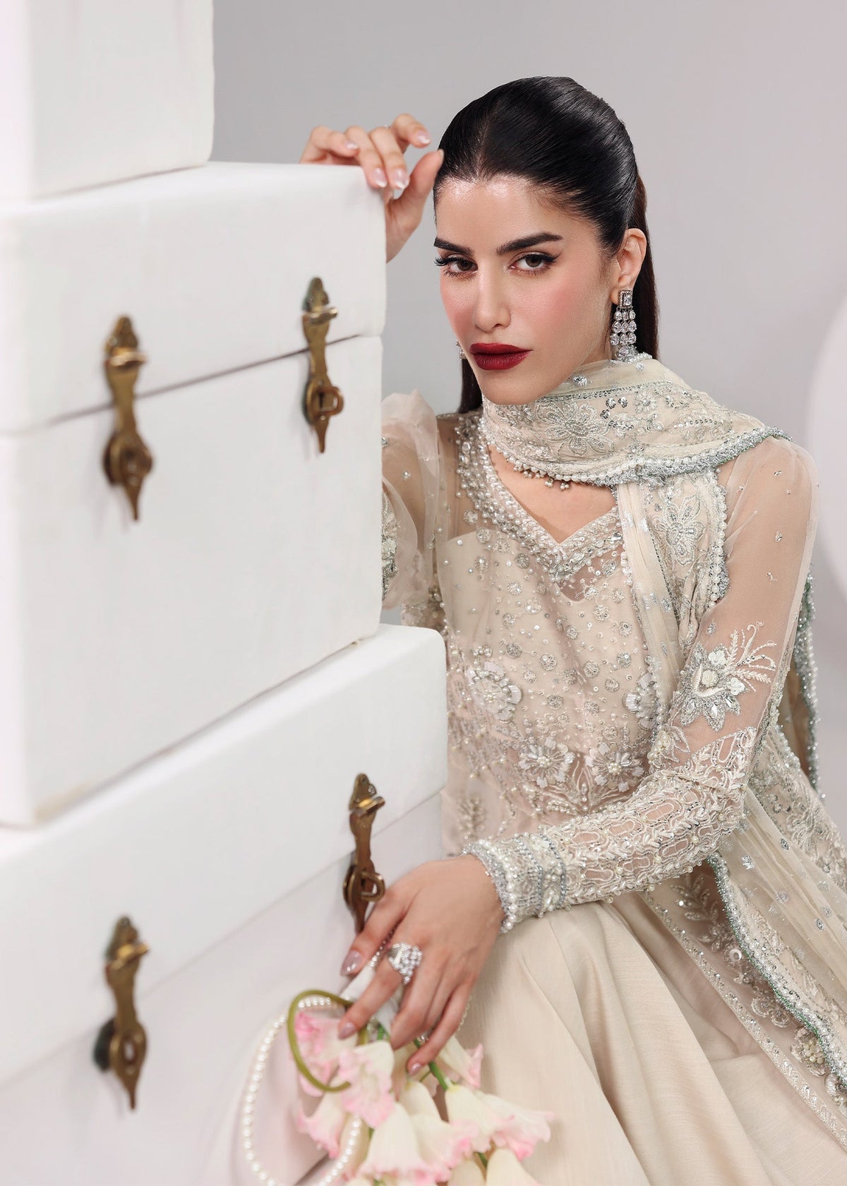 Sardinia | Lamore Luxury Handwork Edit 25 | Pearl Mist-4