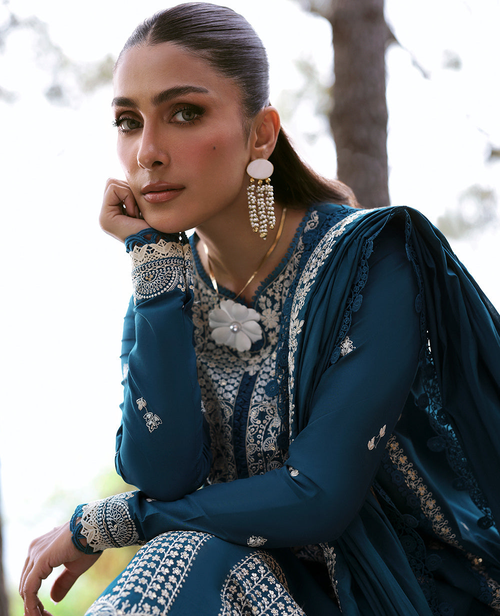 Republic Womenswear | Talia Luxury Lawn 25 | D6-B - Naya -  Republic Womenswear Ladies Clothes - Original Designer Dress - House of Maryam