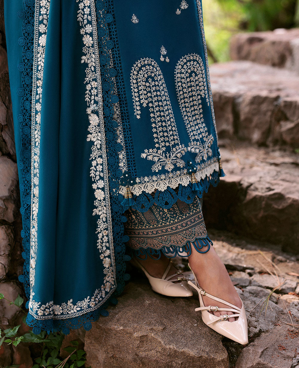 Republic Womenswear | Talia Luxury Lawn 25 | D6-B - Naya -  Republic Womenswear Ladies Clothes - Original Designer Dress - House of Maryam