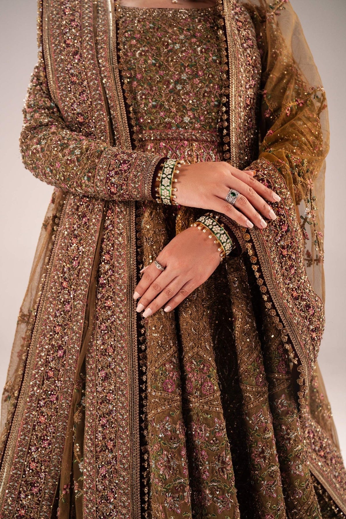 Fahad Hussayn | Mutanjan Bridals | Darakshan-3