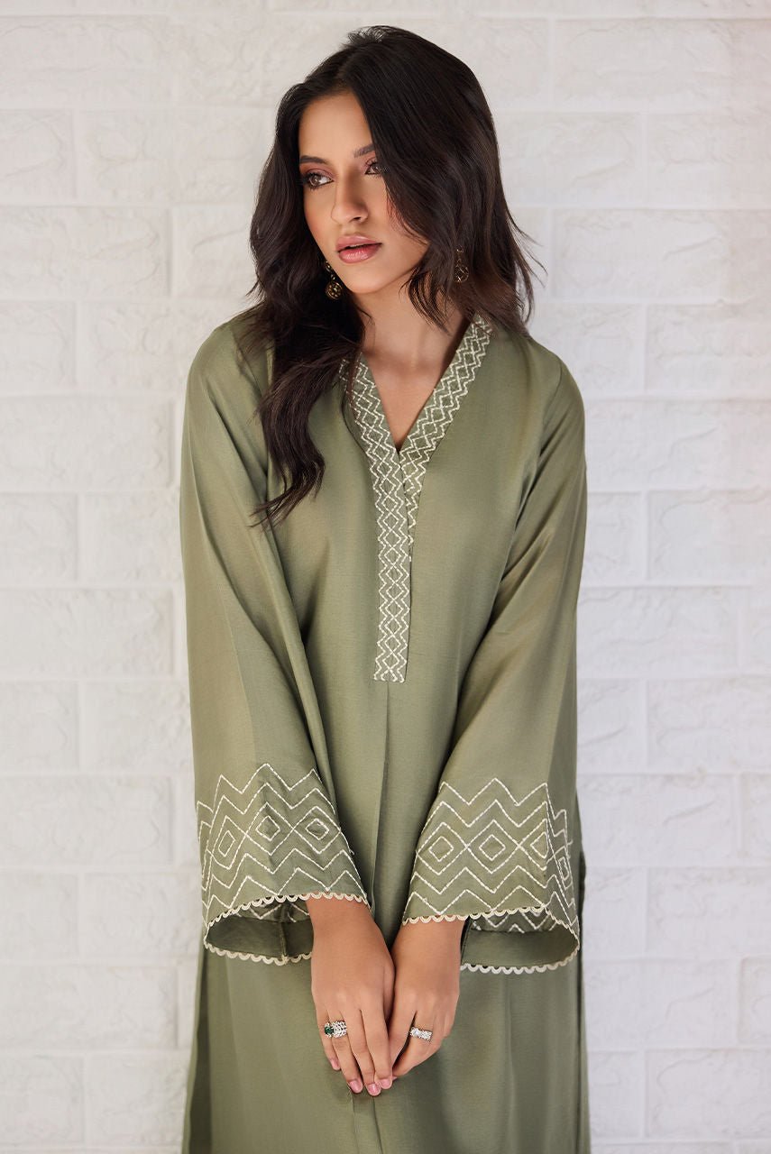 Deepak Perwani | Nazia Eid Edit 26 | Oliva-Brand:Deepak Perwani-Type:Ladies Clothes-Olive Green-Raw Silk-House of Maryam- Buy in UK, USA