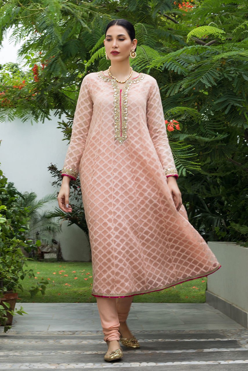 Deepak Perwani | Nazia Eid Edit 26 | Souris (KTD3256)-Brand:Deepak Perwani-Type:Ladies Clothes-Pale Peach-Jacquard-House of Maryam- Buy in UK, USA
