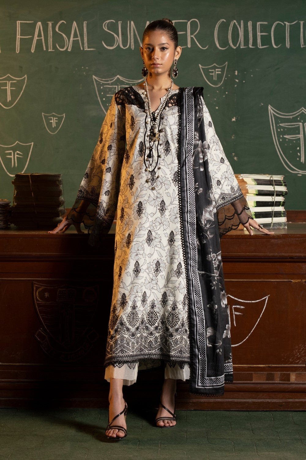 Ittehad | Embroidered Lawn | I-13 -  Ittehad Luxury - Original Designer Dress - House of Maryam