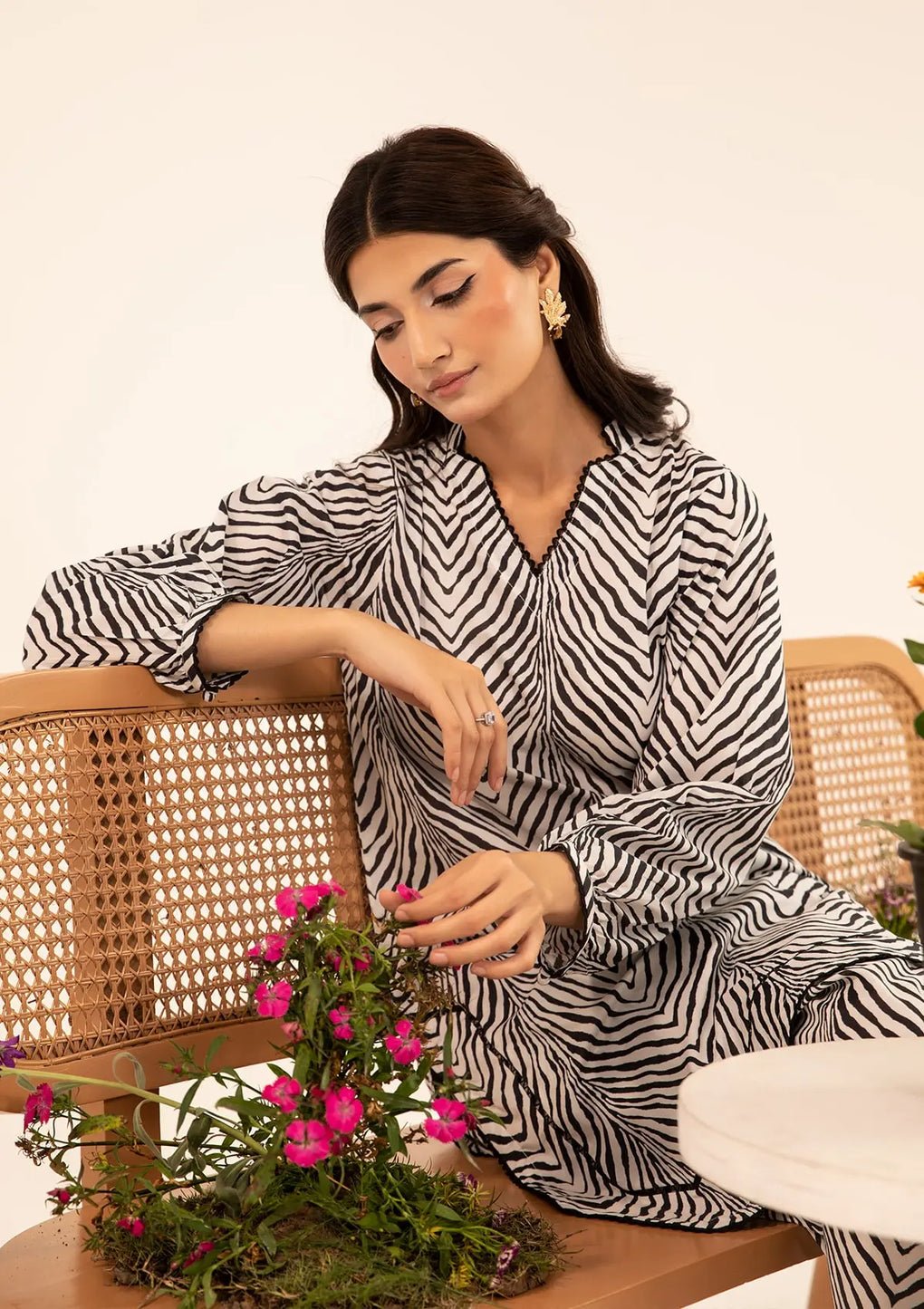 Elaf Premium | Pret 25 | EPT-09 SIVE-Brand:Elaf Premium-Type:Ladies Clothes-White-Lawn-House of Maryam- Buy in UK, USA