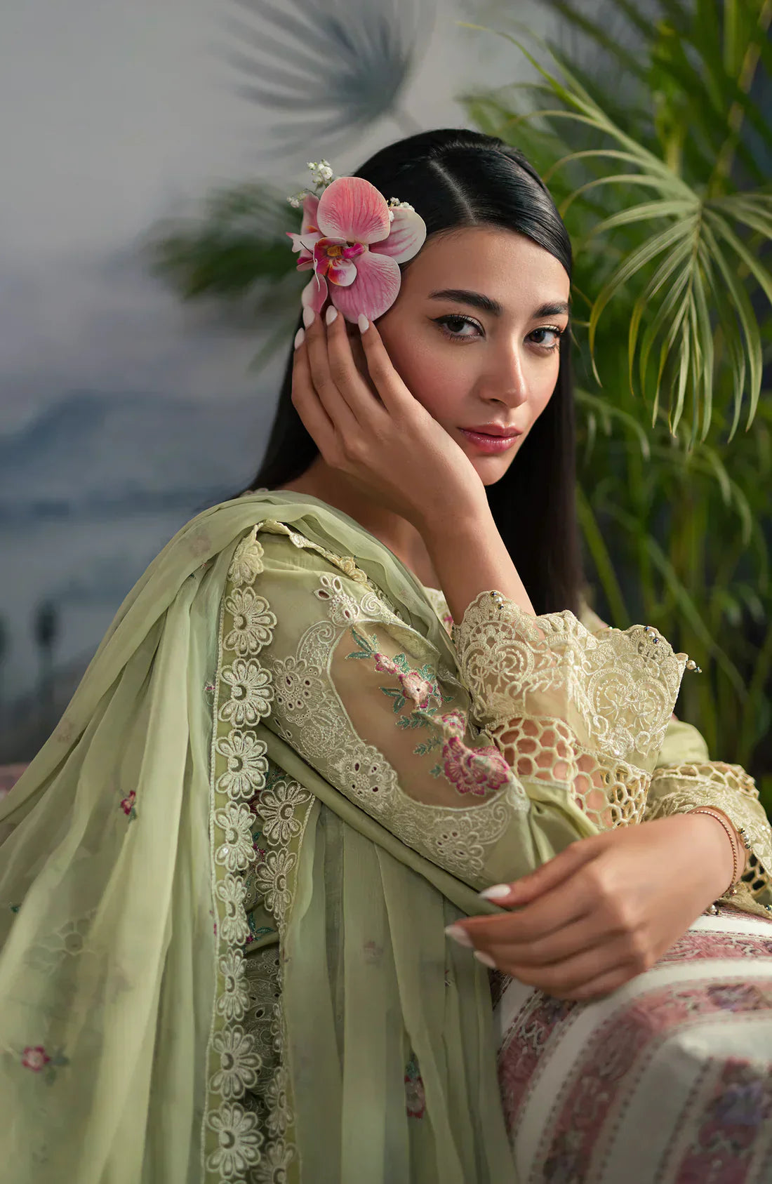 Emaan Adeel | Ayra Luxury Lawn 24 | AR-02 -  Emaan Adeel Luxury - Original Designer Dress - House of Maryam