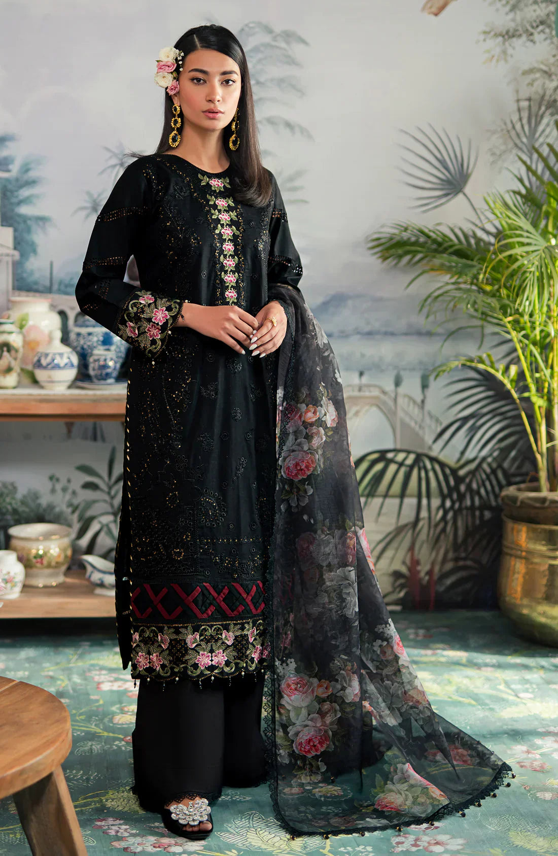 Emaan Adeel | Ayra Luxury Lawn 24 | AR-05 by Designer Emaan Adeel - House of Maryam - Pakistani Designer Ethnic Wear in {{ shop.shopifyCountryName }}