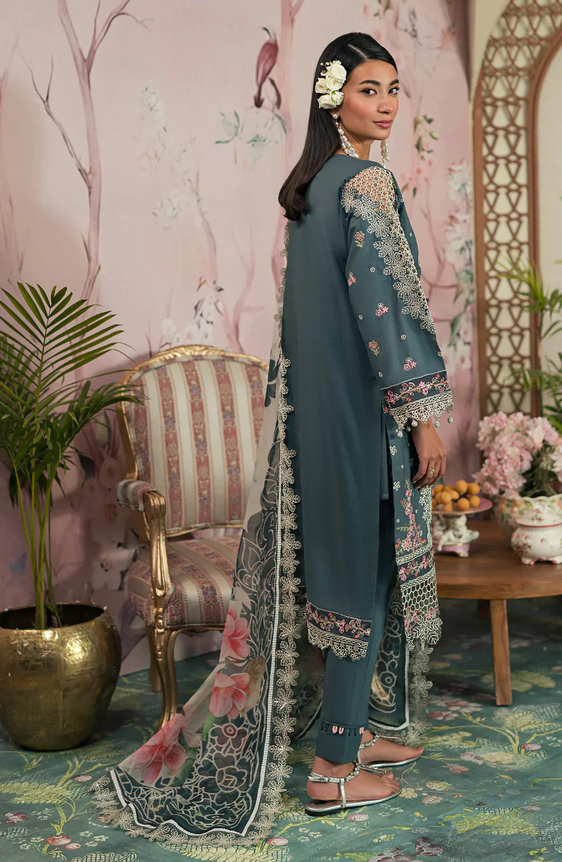 Emaan Adeel | Ayra Luxury Lawn 24 | AR-09 -  Emaan Adeel Luxury - Original Designer Dress - House of Maryam