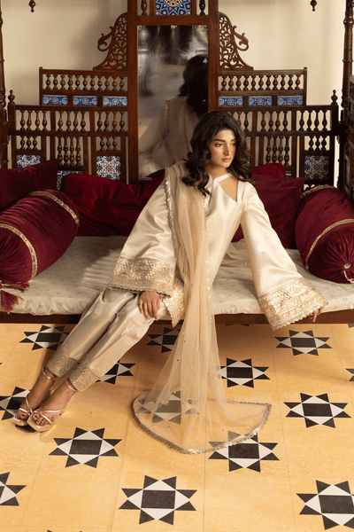Erum Khan | Intezar e Eid | Nazaakat-Brand:Erum Khan-Type:Ladies Clothes-Silver-Tissue-House of Maryam- Buy in UK, USA