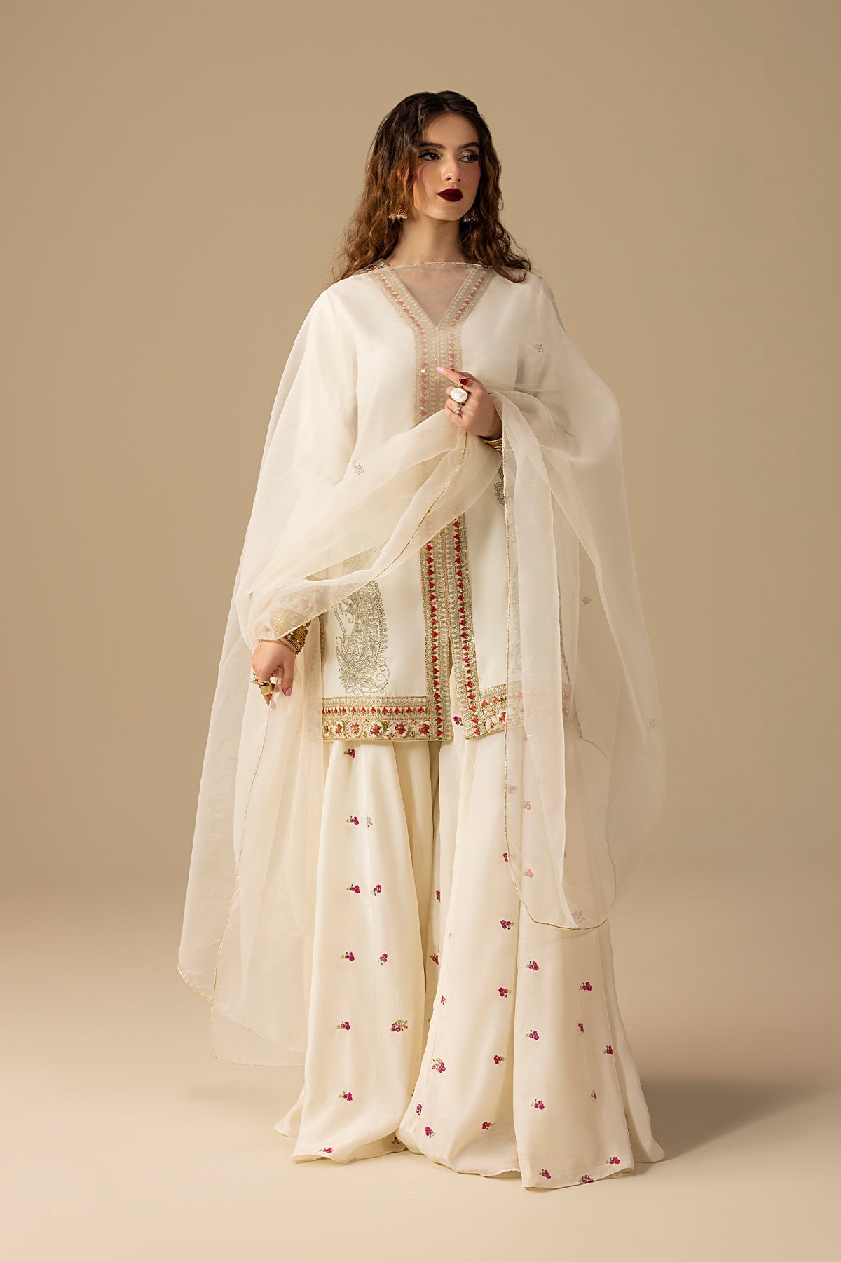 Erum Khan | Lillia Summer Edit | Dream Dust-Brand:Erum Khan-Type:Ladies Clothes-Off White-Raw Silk-House of Maryam- Buy in UK, USA