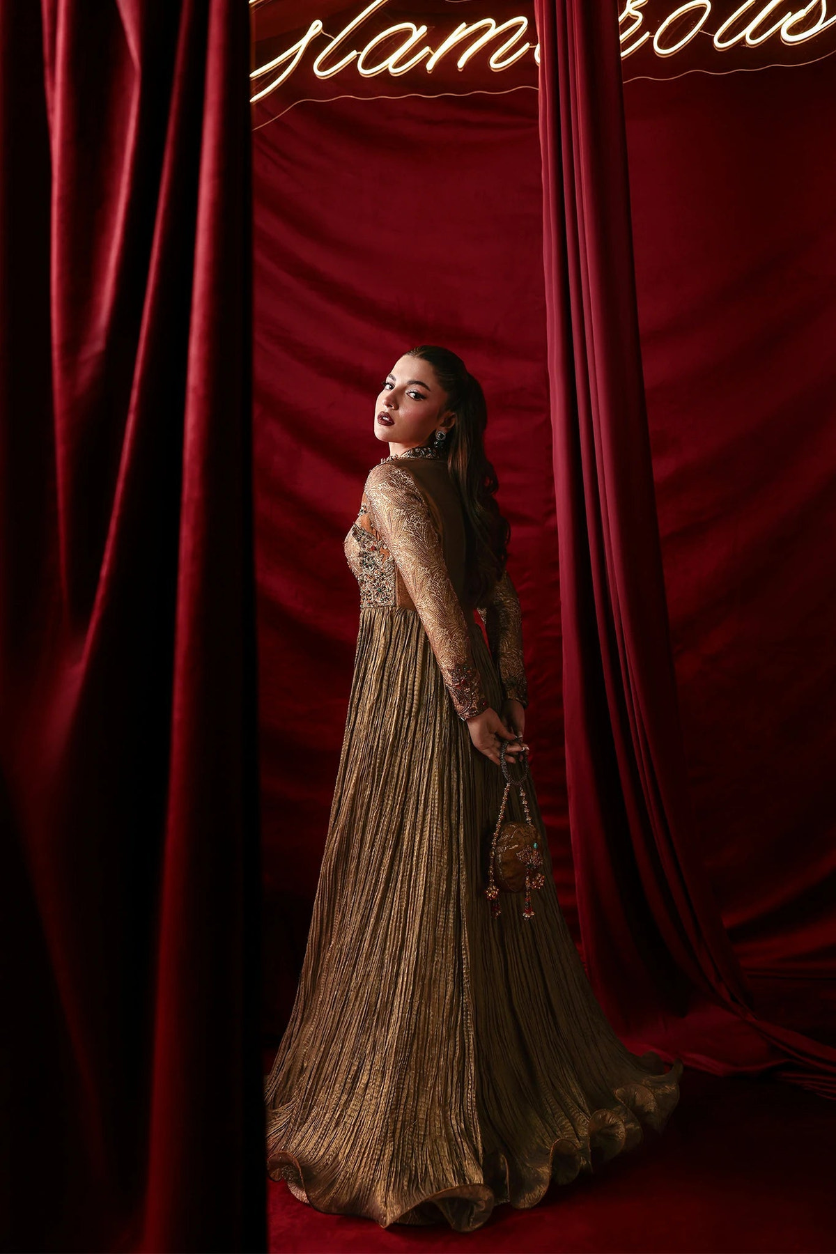 Musferah Saad | The Glamorous | Ethereal Light, image 2