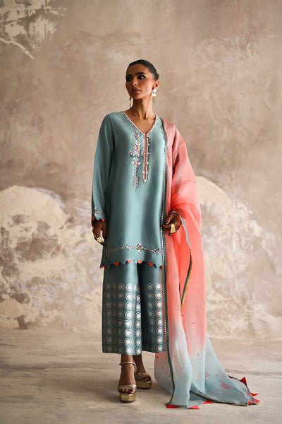 Wardha Saleem | Layla Formals 25 | Firoza