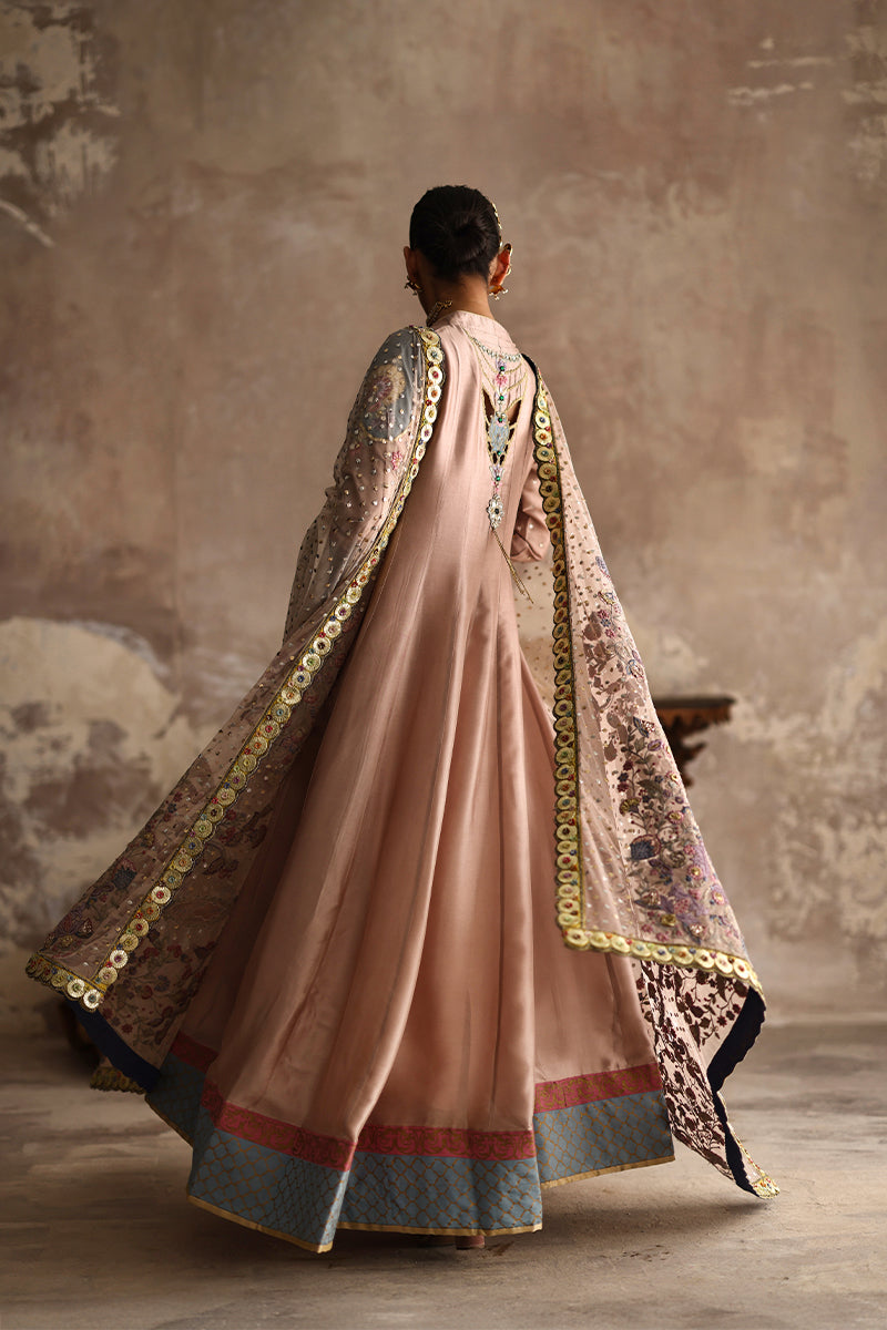 Wardha Saleem | Layla Formals 25 | Gulbagh-8