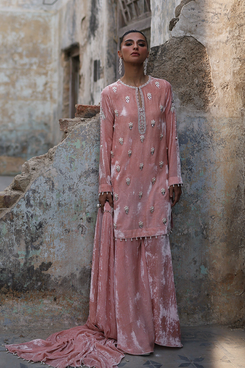 Wardha Saleem | Pure Velvet 25 | Zynia-5