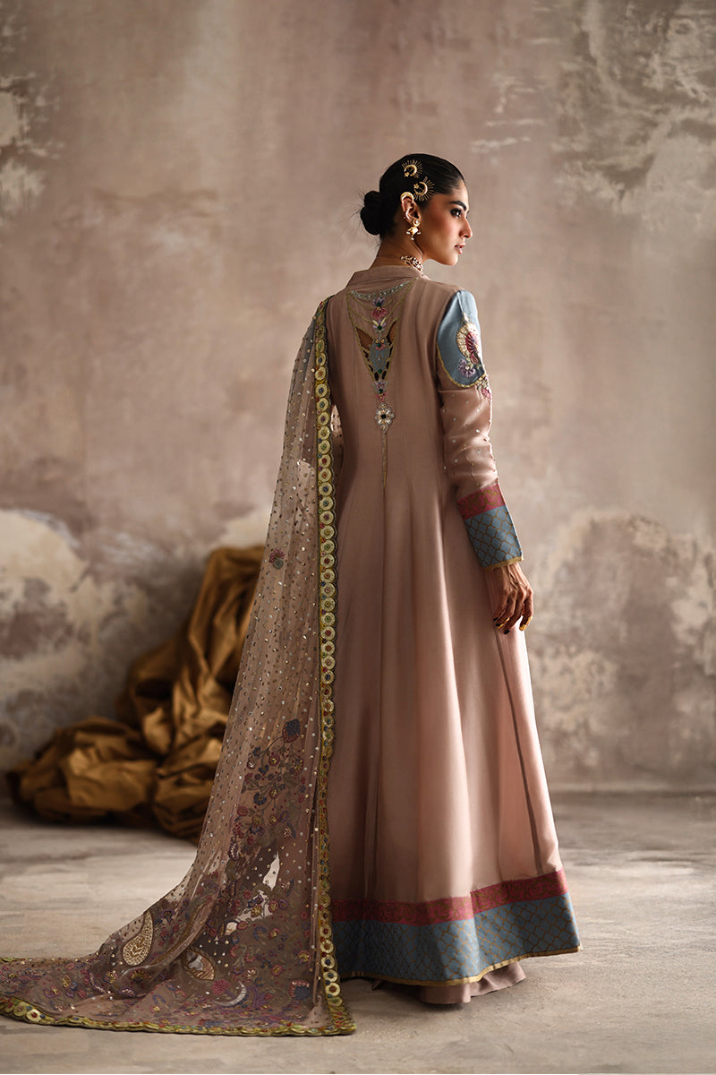 Wardha Saleem | Layla Formals 25 | Gulbagh-2