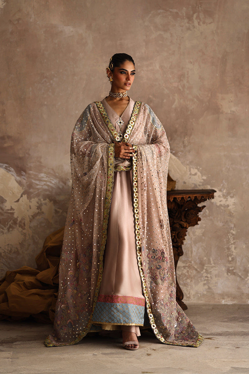 Wardha Saleem | Layla Formals 25 | Gulbagh