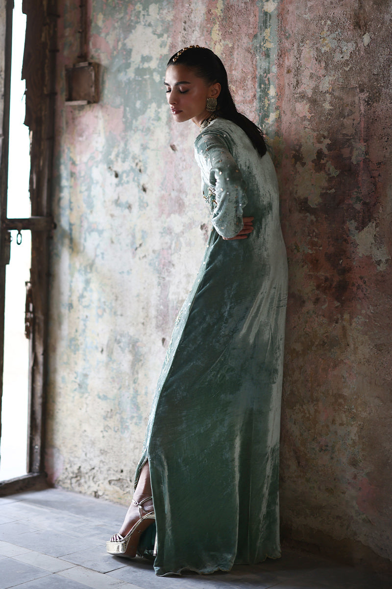 Wardha Saleem | Pure Velvet 25 | Vian-2
