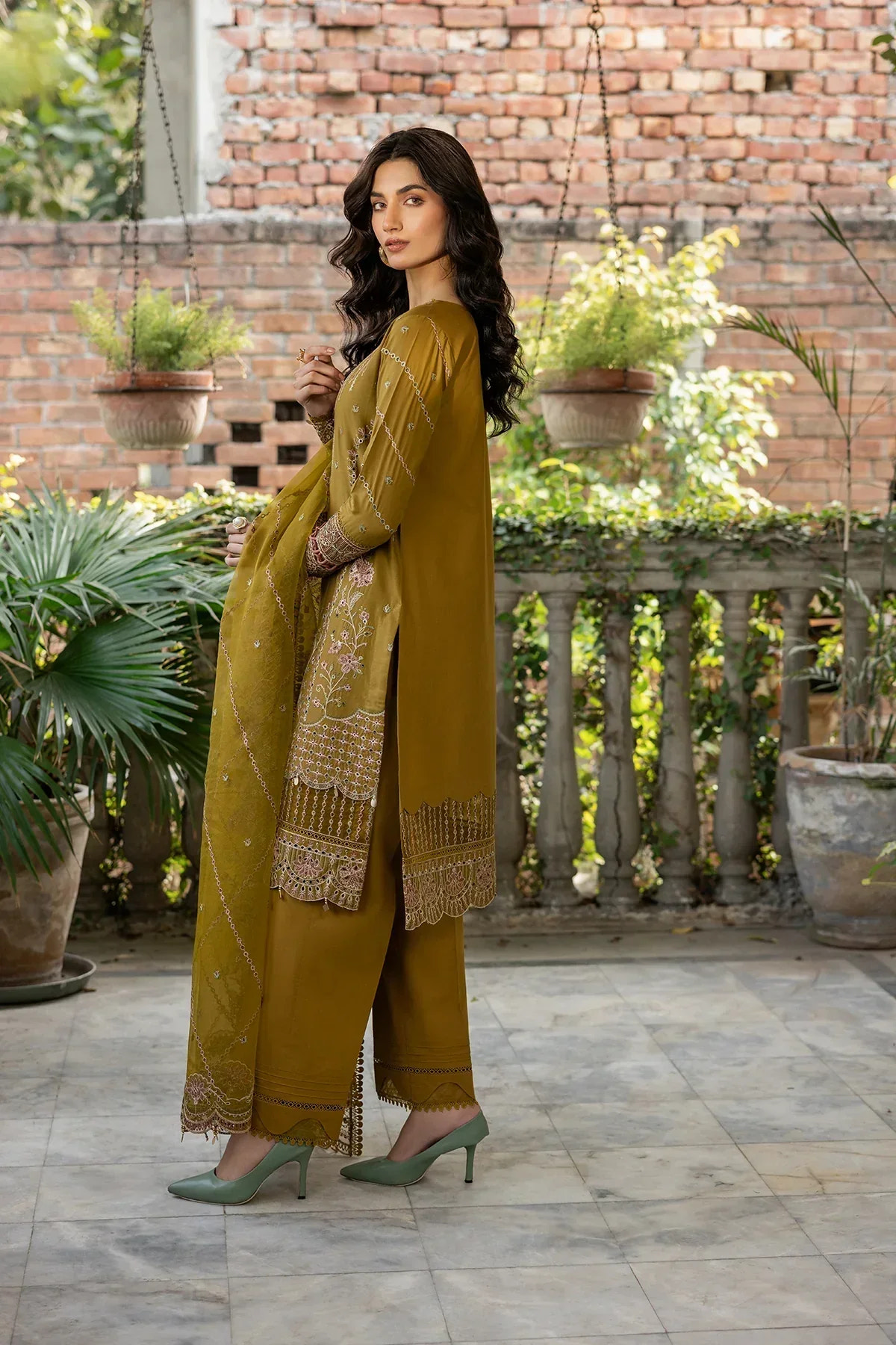 Farasha | Bahaar Embroidered Lawn | Summer Bloom -  Farasha Luxury - Original Designer Dress - House of Maryam