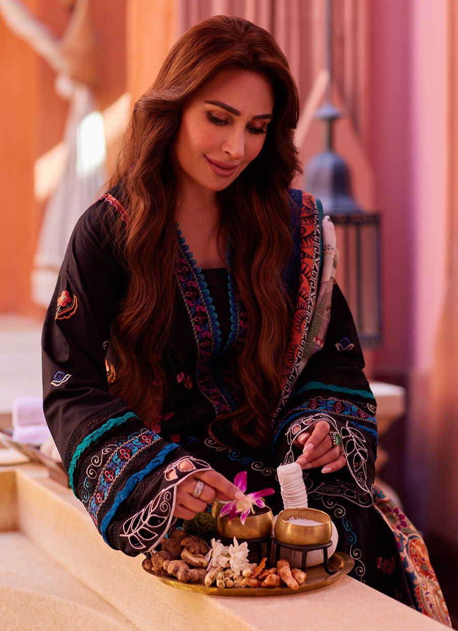 Farah Talib Aziz | Suay Lawn 24 | ILARIA BLACK by Designer Farah Talib Aziz - House of Maryam - Pakistani Designer Ethnic Wear in {{ shop.shopifyCountryName }}