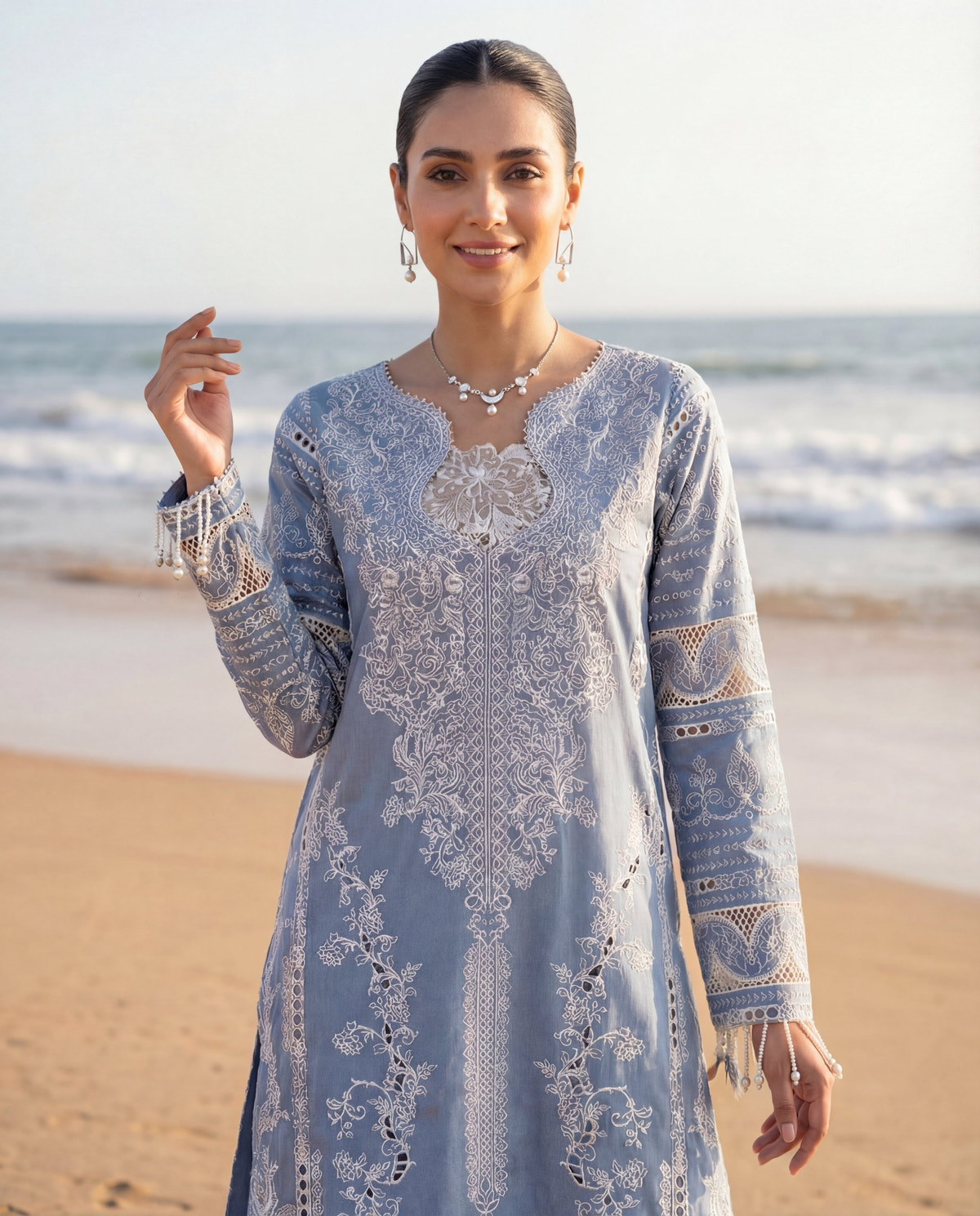 Threads and Motifs | Formal Outfits | 10498, image 3