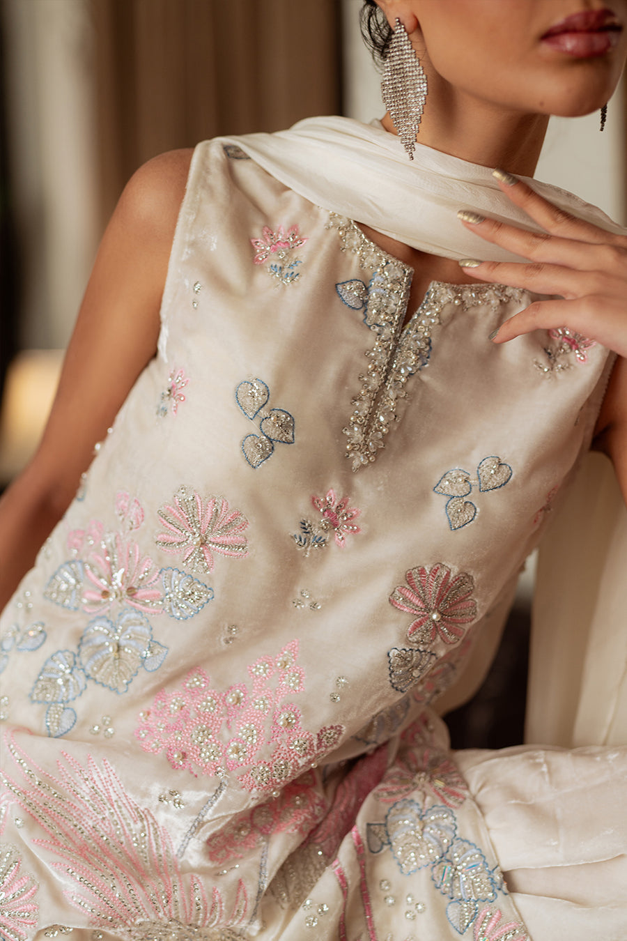 Saira Rizwan | Velvet Pret 25 | NARGIS-SRVP25-07, image 5