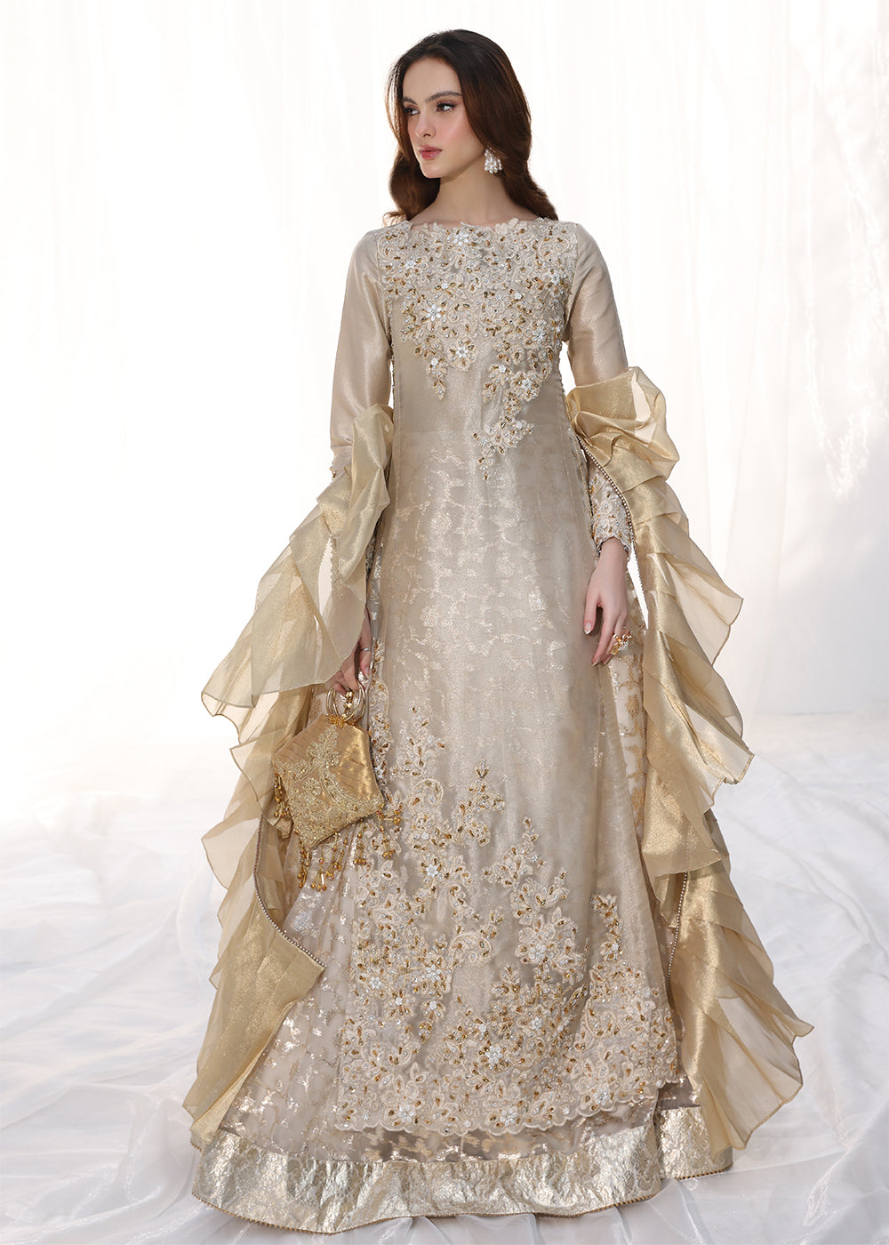 Musferah Saad | Moonlit Glam | Golden Whispers-2