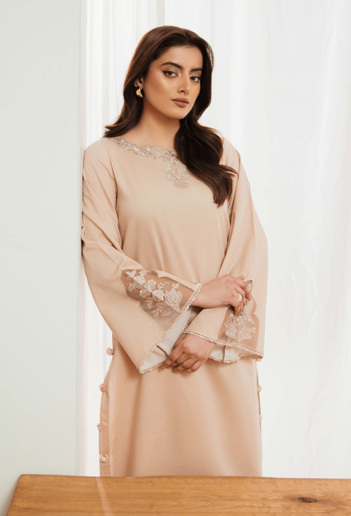 Humdum | Ayra Ready to wear | Ayra - D04-Brand:Humdum-Type:Ladies Clothes-Light Skin-Lawn-House of Maryam- Buy in UK, USA