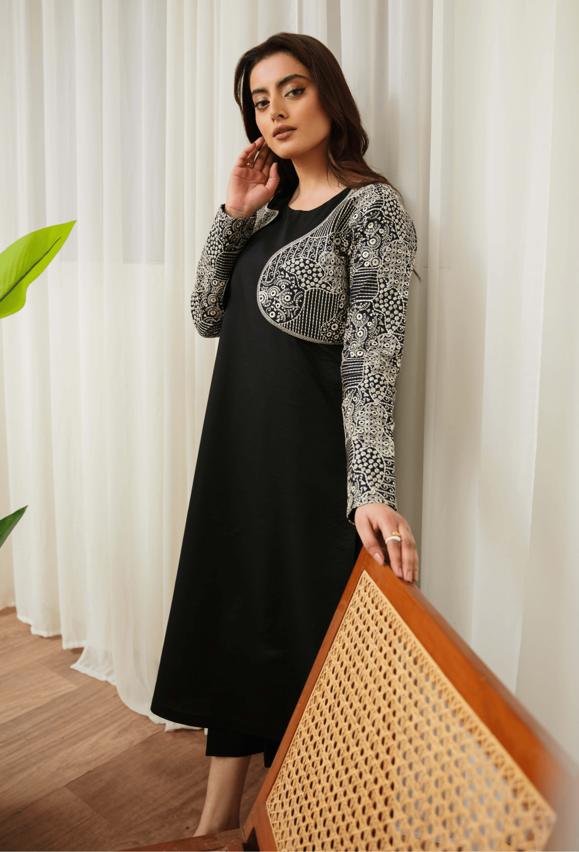Humdum | Ayra Ready to wear | Ayra - D05-Brand:Humdum-Type:Ladies Clothes-Black-Lawn-House of Maryam- Buy in UK, USA