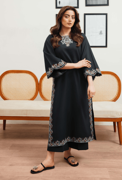 Humdum | Ayra Ready to wear | Ayra - D07-Brand:Humdum-Type:Ladies Clothes-Black-Lawn-House of Maryam- Buy in UK, USA