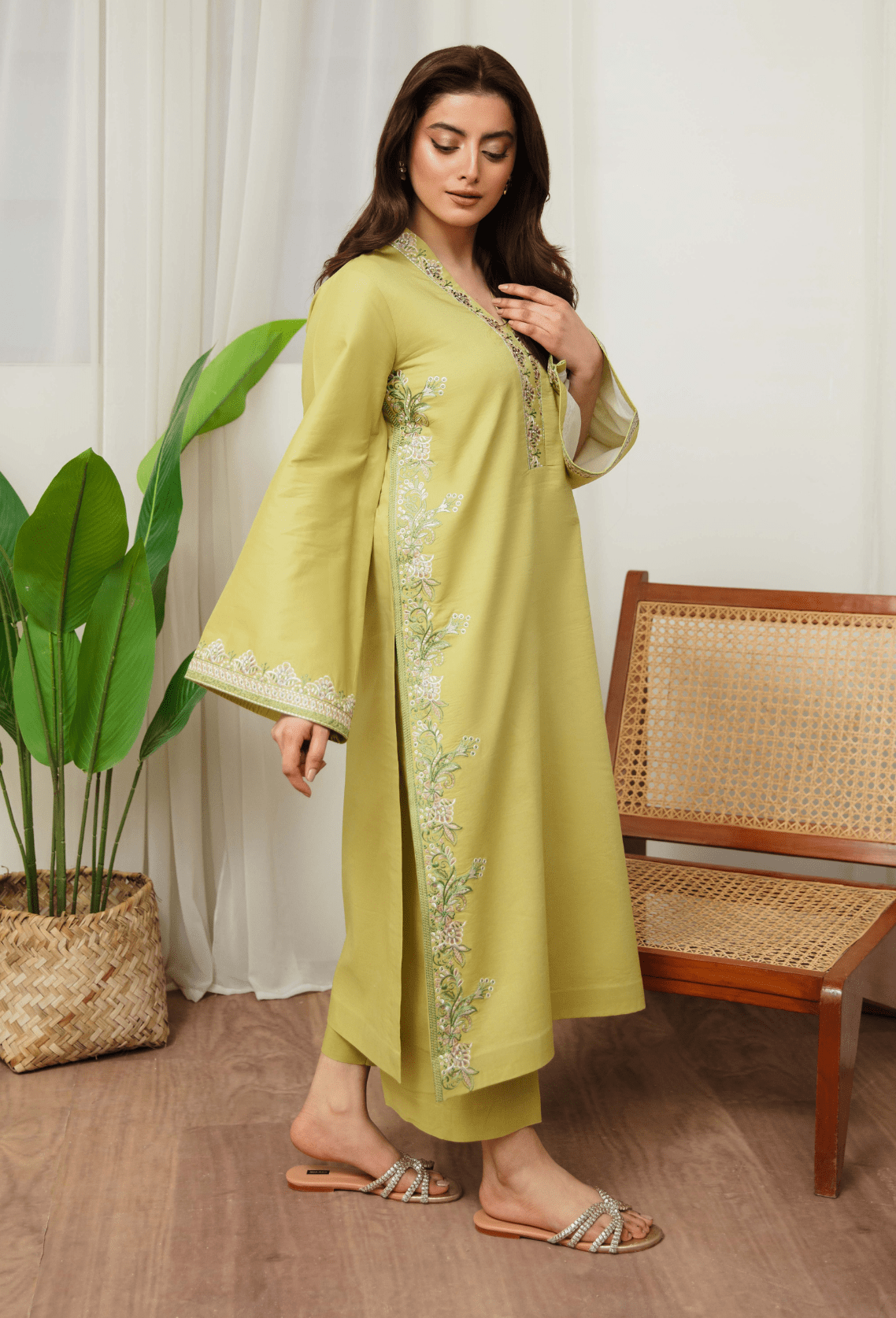 Humdum | Ayra Ready to wear | Ayra - D08-Brand:Humdum-Type:Ladies Clothes-Lime-Lawn-House of Maryam- Buy in UK, USA